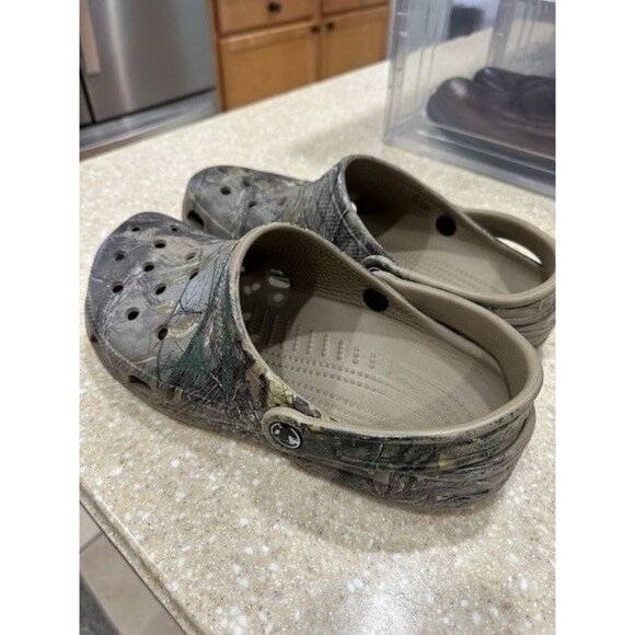 Mens Comoflauge Croc Slip-on Sandals. Size 8. Some Wear. Good Condition. main image 4